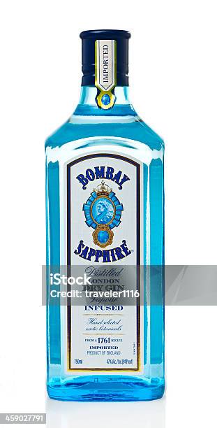 Bombay Sapphire 진 진에 대한 스톡 사진 및 기타 이미지 - 진, 병, 컷아웃