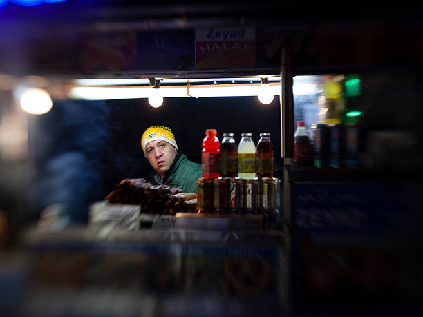 rua fastfood vendedor em manhattan. - lensbaby - fotografias e filmes do acervo