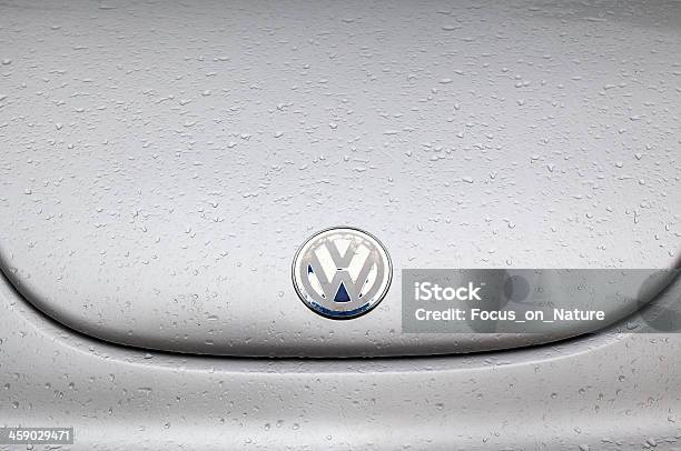 Volkswagen Escarabajo Primer Plano Foto de stock y más banco de imágenes de Volkswagen - Volkswagen, Lluvia, Aire libre