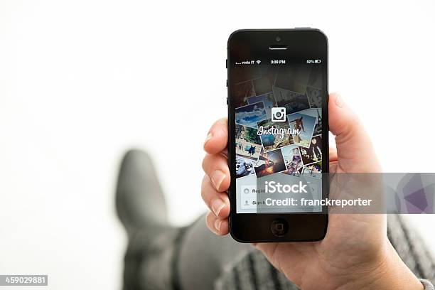 Iphone 5 Con La App Instagram Pagina Di Destinazione - Fotografie stock e altre immagini di Filtro automatico di post-produzione