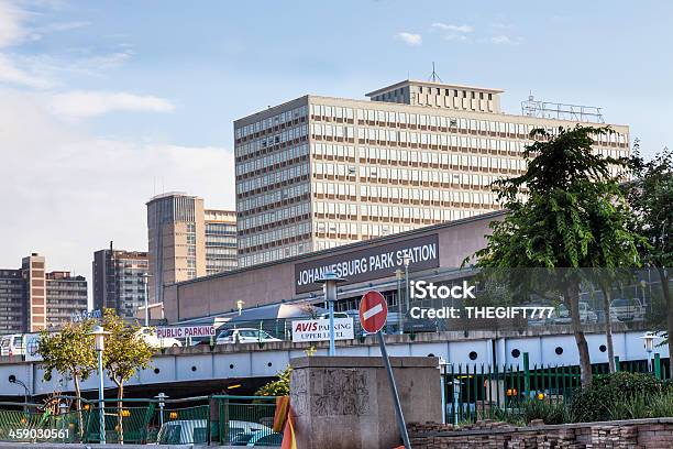 Estación De Johannesburgo Park Foto de stock y más banco de imágenes de Johannesburgo - Johannesburgo, Señal de circulación, Aire libre