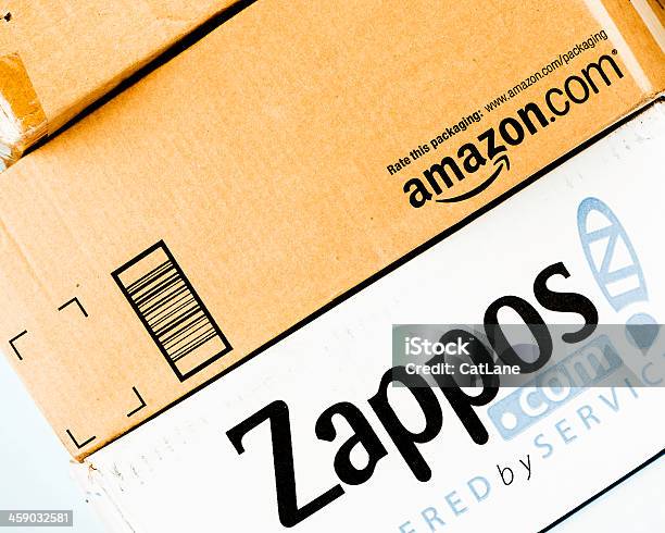 Photo libre de droit de Commande Par Courrier De Livraison De Colis banque d'images et plus d'images libres de droit de Zappos.com - Zappos.com, Boîte, Livraison