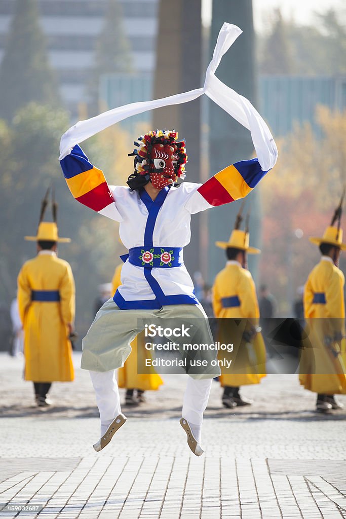 Tradizionale coreano Mascotte - Foto stock royalty-free di Museo