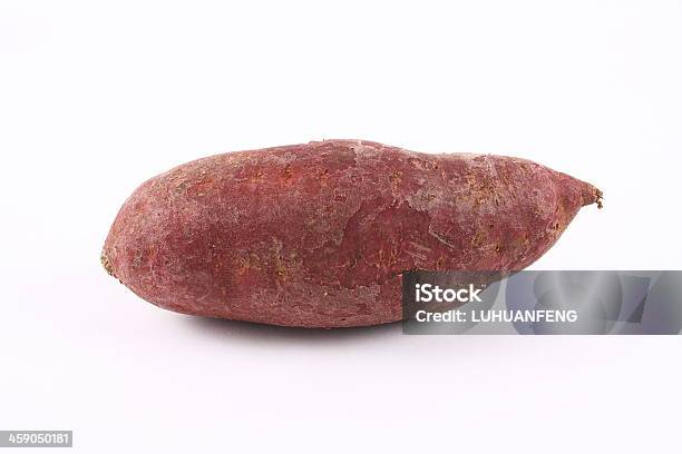 Sweet Potato Stockfoto und mehr Bilder von Einzelner Gegenstand - Einzelner Gegenstand, Fotografie, Freisteller – Neutraler Hintergrund