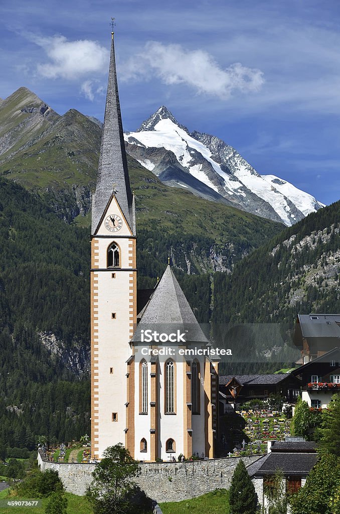 Heiligenblut Igreja e Montanha Grossglockner montanha, Áustria - Royalty-free Alpes Europeus Foto de stock