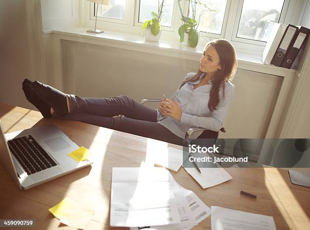 Young Woman Taking A Break From Work Stock Photo - Download Image Now - 20-24 Years, Adhesive Note, Adult