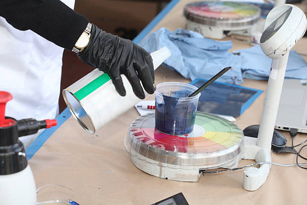 istock Preparation of paint 459117715