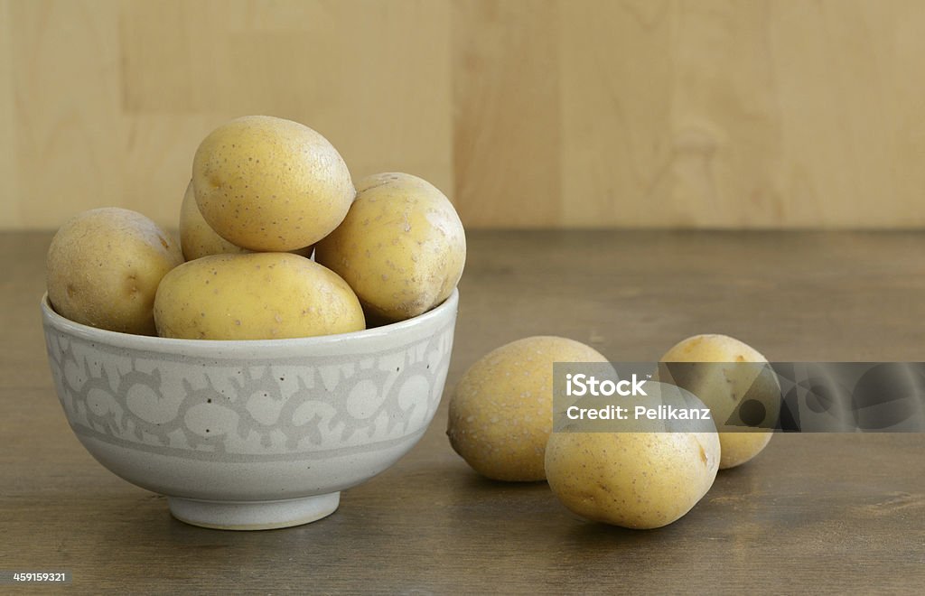 Des pommes de terre dans un bol - Photo de Agriculture libre de droits