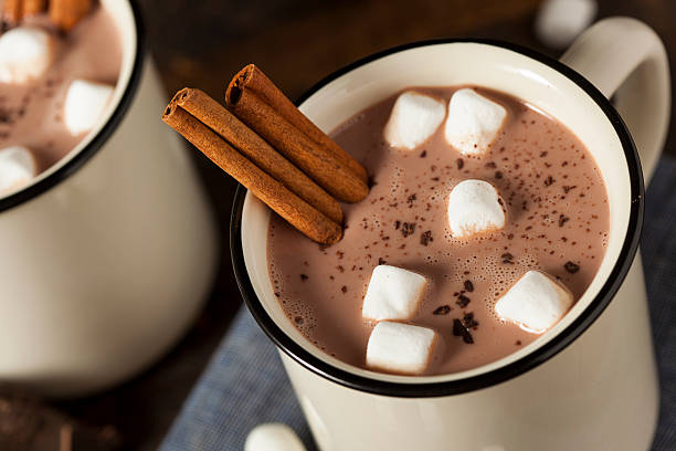 gastrónomo chocolate quente leite - latté hot chocolate hot drink indulgence imagens e fotografias de stock