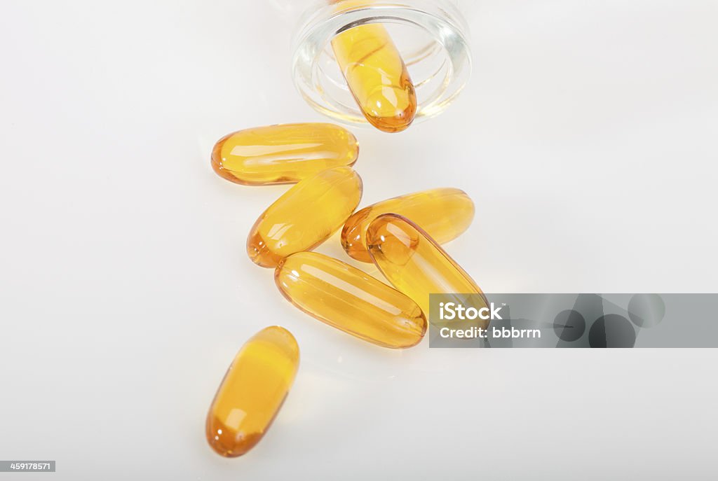 Amarillo vitamina pastillas - Foto de stock de Amarillo - Color libre de derechos