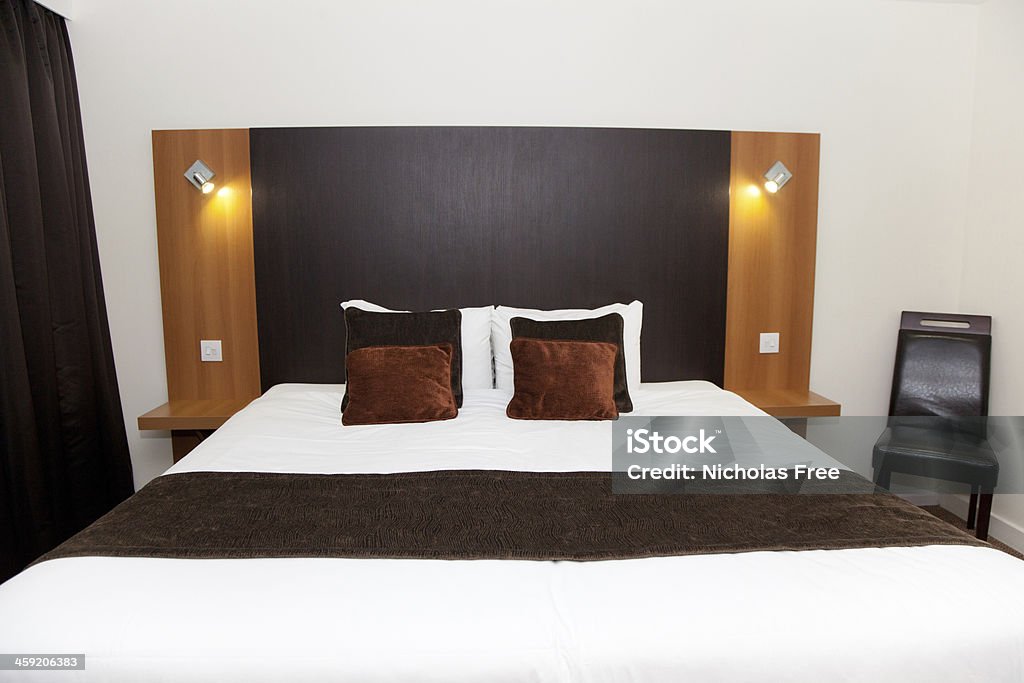 Habitación de lujo del Hotel de londres - Foto de stock de Cama libre de derechos