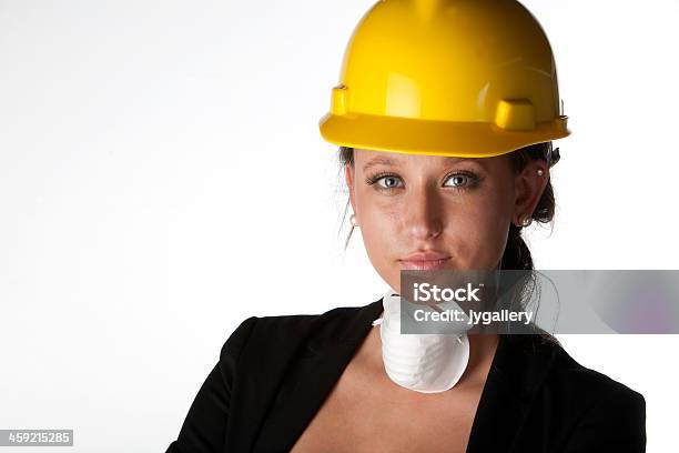 Weibliche Architekt Tragen Maske Stockfoto und mehr Bilder von Anzug - Anzug, Arbeiter, Architektur