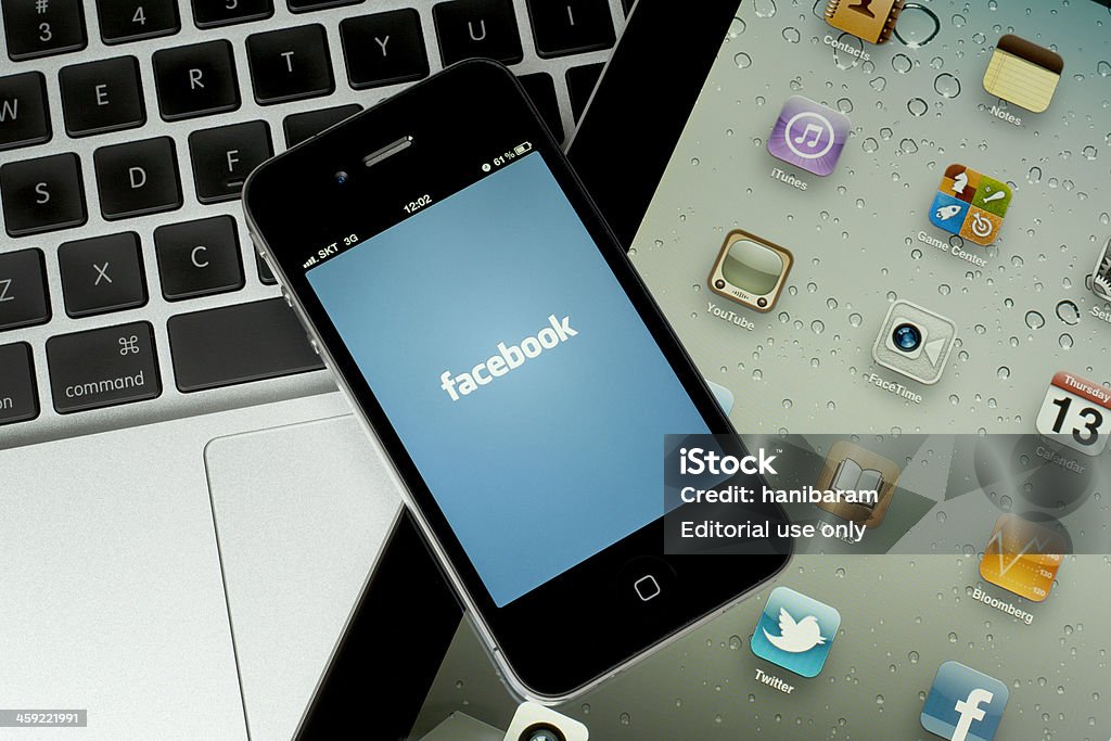 Facebook で Apple iPhone - GUIのロイヤリティフリーストックフォト