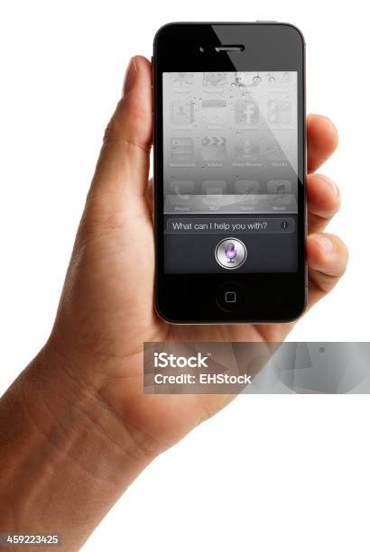 Człowiek Gospodarstwa Iphone 4s Z Siri - zdjęcia stockowe i więcej obrazów Aplikacja mobilna - Aplikacja mobilna, Apple Computers, Białe tło