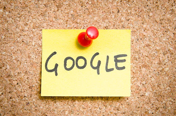 google suchbegriff auf post-it-zettel - google blog social networking symbol stock-fotos und bilder