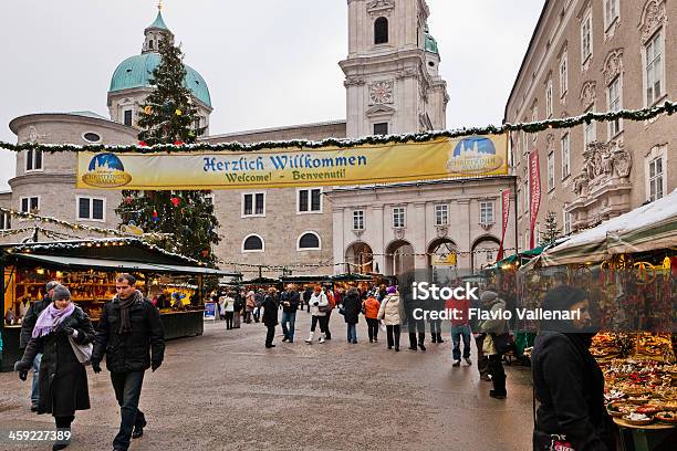 Willkommen Bei Der Weihnachtsmarkt In Salzburg Stockfoto und mehr Bilder von Baum - Baum, Christkindlmarkt, Dekoration