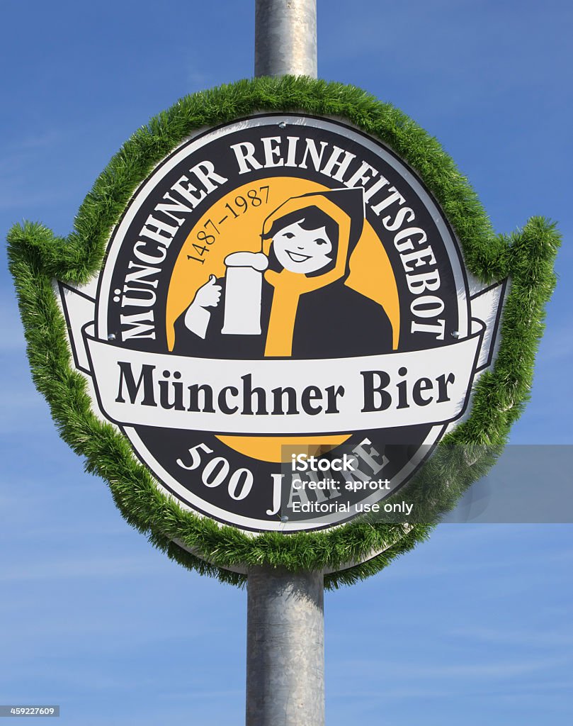 Más de 500 años de Munich pureza de la cerveza - Foto de stock de Alemania libre de derechos