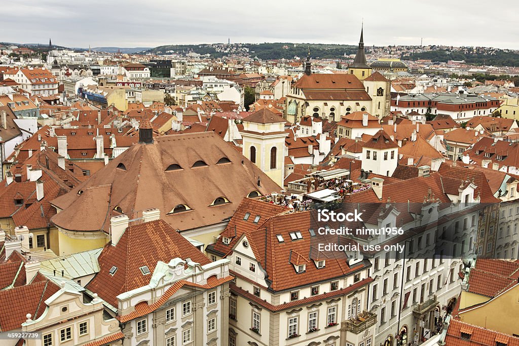 Praga telhados vermelhos da cidade. - Foto de stock de Alto - Descrição Geral royalty-free