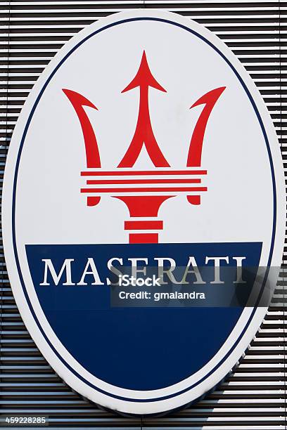 Maserati Logo - zdjęcia stockowe i więcej obrazów Maserati - Maserati, Logo, Bez ludzi