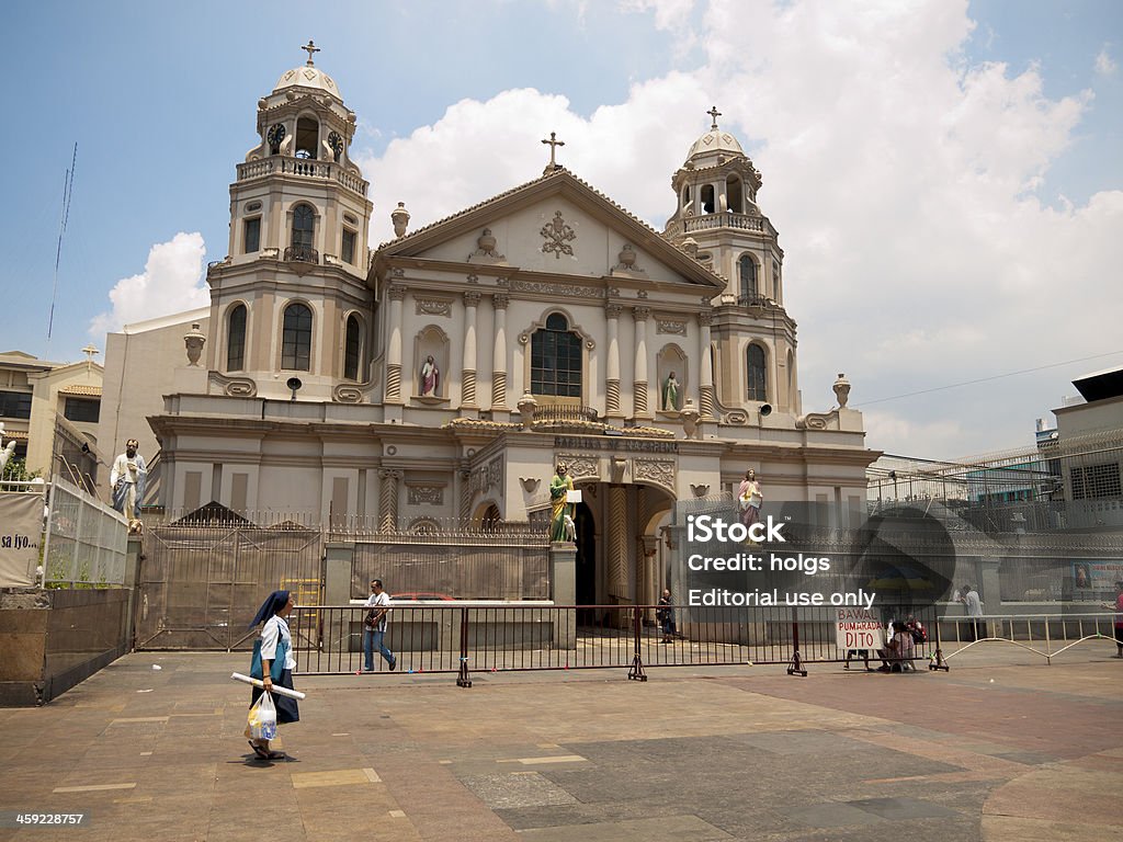 Quiapo 教会の中心にあるマニラ首都 - グレーターマニラエリアのロイヤリティフリーストックフォト