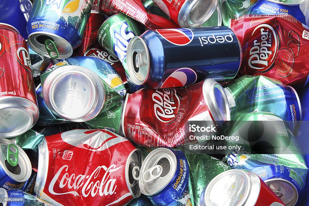 Cestos de reciclaje soda - Foto de stock de Aluminio libre de derechos