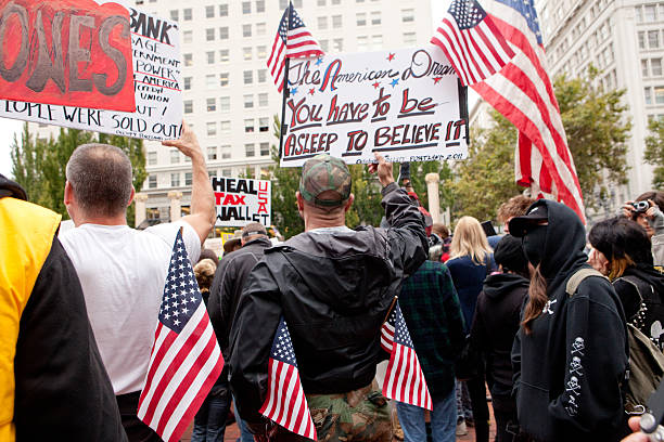 occupy portland de março - protest editorial people travel locations - fotografias e filmes do acervo