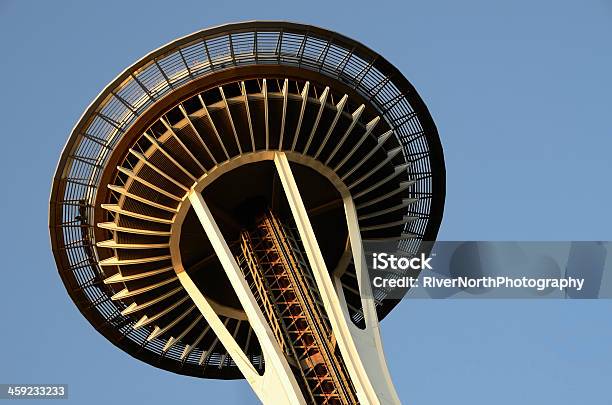 Space Needle Seattle - Fotografie stock e altre immagini di Architettura - Architettura, Blu, Cielo