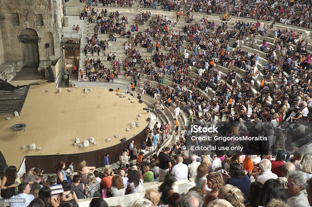 Odeion des Herodes Atticus mit Publikum - Lizenzfrei Athen - Griechenland Stock-Foto