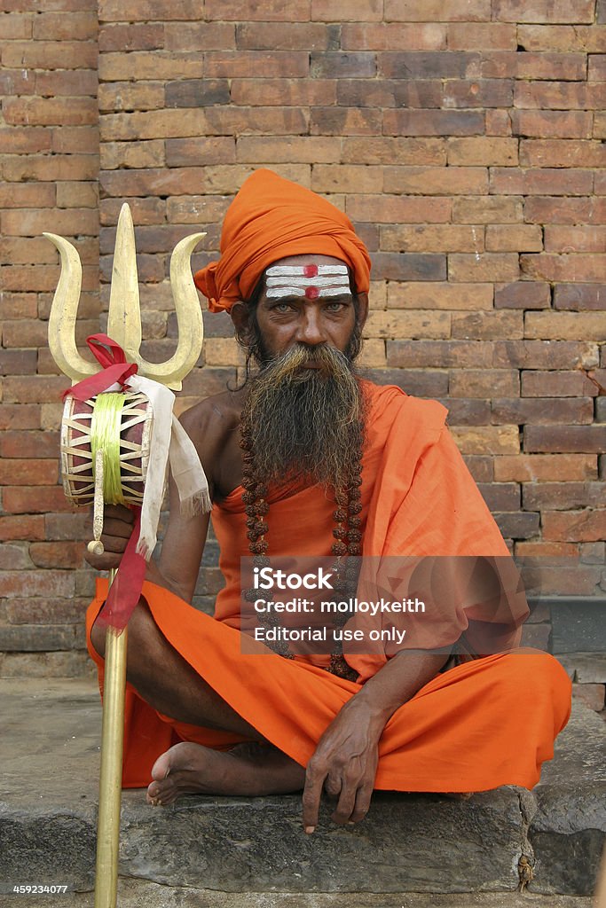 Uomo di preghiera in Nepal - Foto stock royalty-free di Adulto