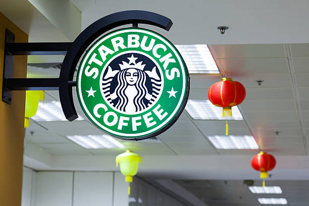 스타벅스 커피 라이트박스 - starbucks commercial sign store coffee 뉴스 사진 이미지