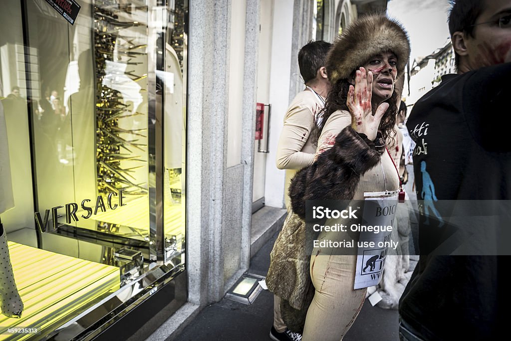 Animalisti Italiani protester contre Milan Fashion semaine sur Septem - Photo de 2013 libre de droits