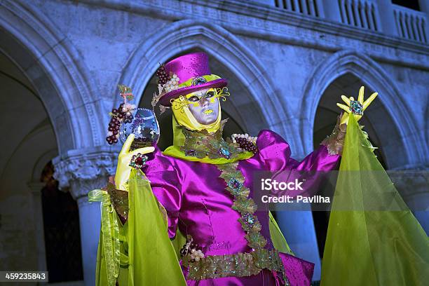 Lilagrüne Trauben Maske Karneval 2013 In Venedig Italien Stockfoto und mehr Bilder von Karneval von Venedig