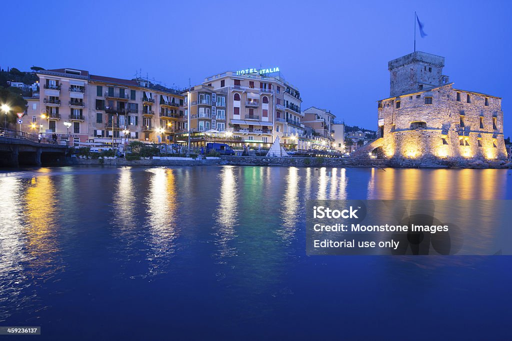 Rapallo castillo de Liguria, Italia - Foto de stock de Agua libre de derechos