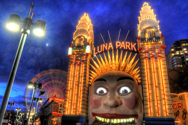 luna park em sydney com uma roda-gigante - luna park - fotografias e filmes do acervo