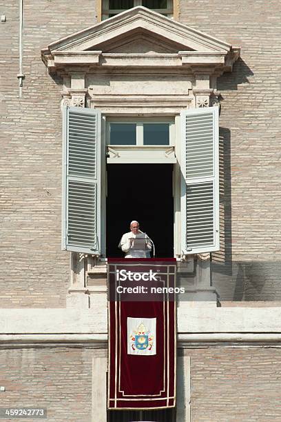 Foto de Papa Francisco Durante Angelus e mais fotos de stock de Papa Francisco - Papa Francisco, Papa, Abençoar
