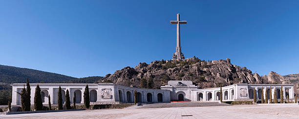 valle de los caidos, madrid, españa - francisco franco fotografías e imágenes de stock