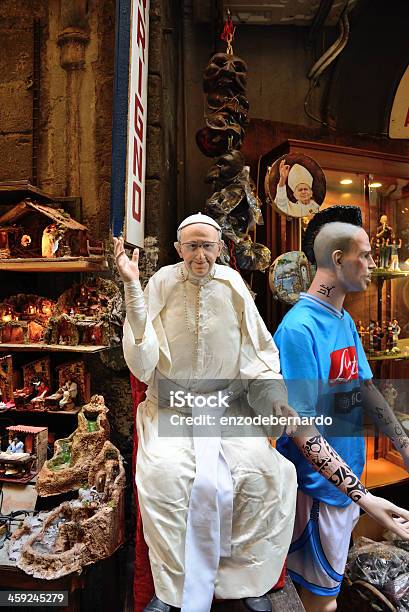 Famosa Pupazzi Di Napoli - Fotografie stock e altre immagini di Albero - Albero, Albero di natale, Artigiano