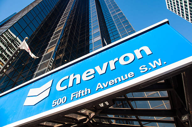Chevron headquarters Calgary, Alberta, Canada - November 14, 2013: Chevron Oil s head office in Calgary Alberta. Chevron is one of the developers of the Alberta Oil sands, and a global energy company based in the USA. oilsands stock pictures, royalty-free photos & images
