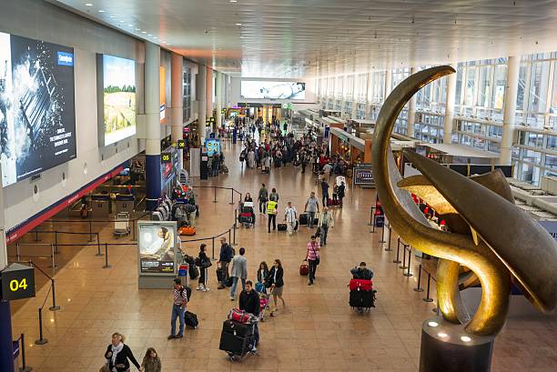 departure hall in brussels airport,belgium - 布魯塞爾 首都區 個照片及圖片檔