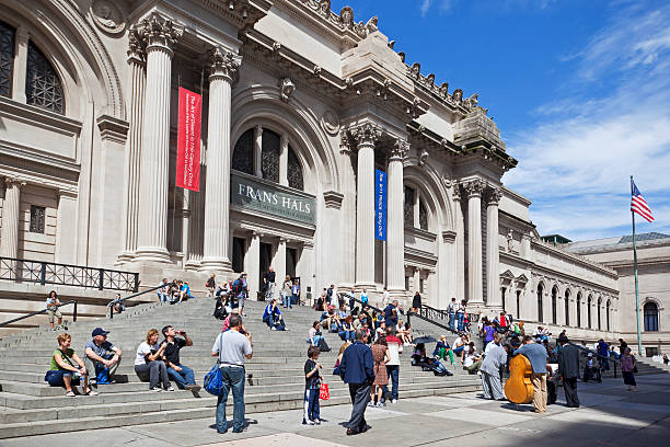 museo metropolitano de arte de nueva york - editorial manhattan horizontal outdoors fotografías e imágenes de stock