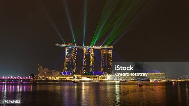 Лазерное Шоу В Marina Bay Sands В Сингапуре — стоковые фотографии и другие картинки Казино - Казино, Футуристический, Азия