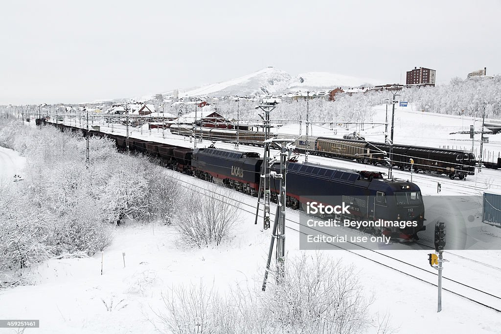 装填鉄鉱石の鉄道北極冬の雪 - スウェーデンのロイヤリティフリーストックフォト