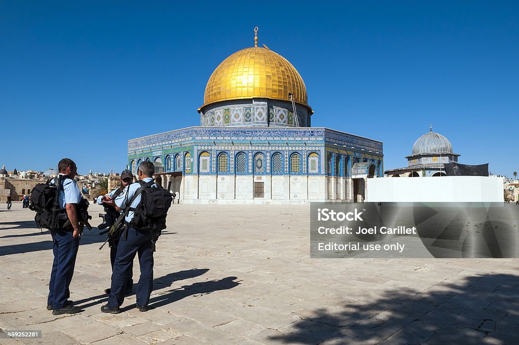 Israelische Polizei außerhalb Dome of the Rock - Lizenzfrei Tempelberg Stock-Foto