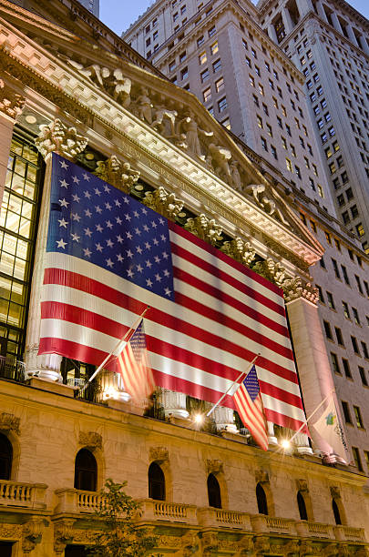 ニューヨーク証券取引所にマンハッタン - new york stock exchange long exposure manhattan new york city ストックフォトと画像