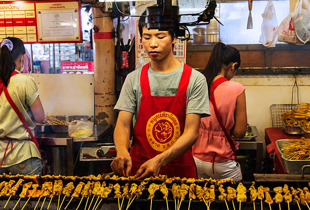 lub tor kor farmers market w bangkoku. - or tor kor market zdjęcia i obrazy z banku zdjęć