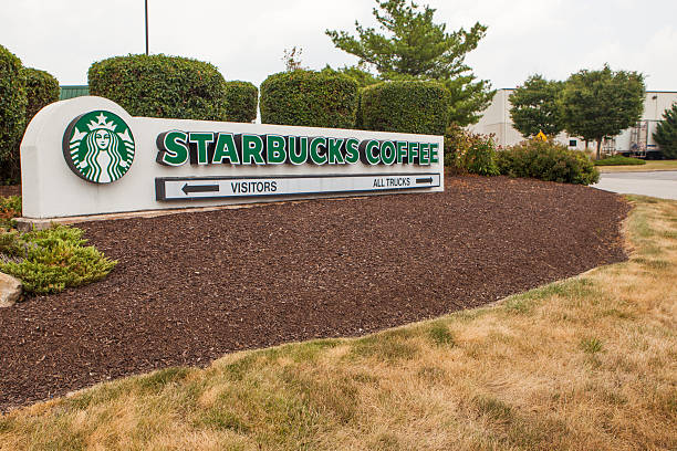 starbucks-keks - starbucks coffee bean editorial stock-fotos und bilder