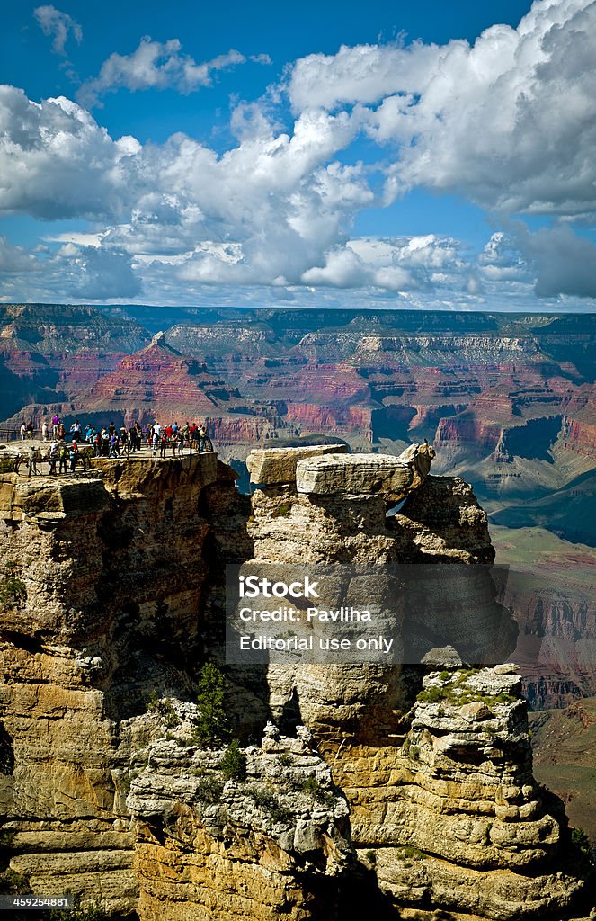 Turistas desfrutar Beauties do Grand Canyon EUA - Royalty-free Admirar a Vista Foto de stock