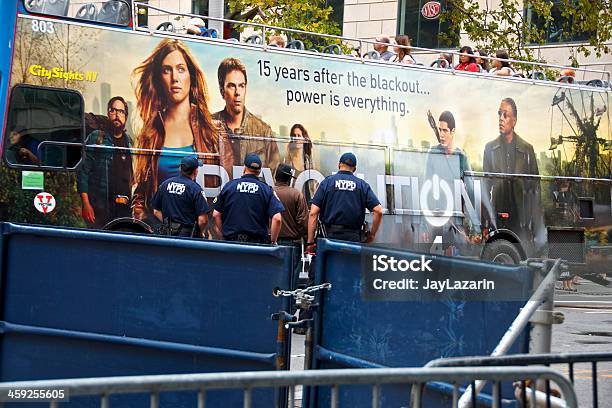 Nypd Funzionari Al Banco Terrore Veicolo Checkpoint Manhattan New York City - Fotografie stock e altre immagini di Forze di polizia