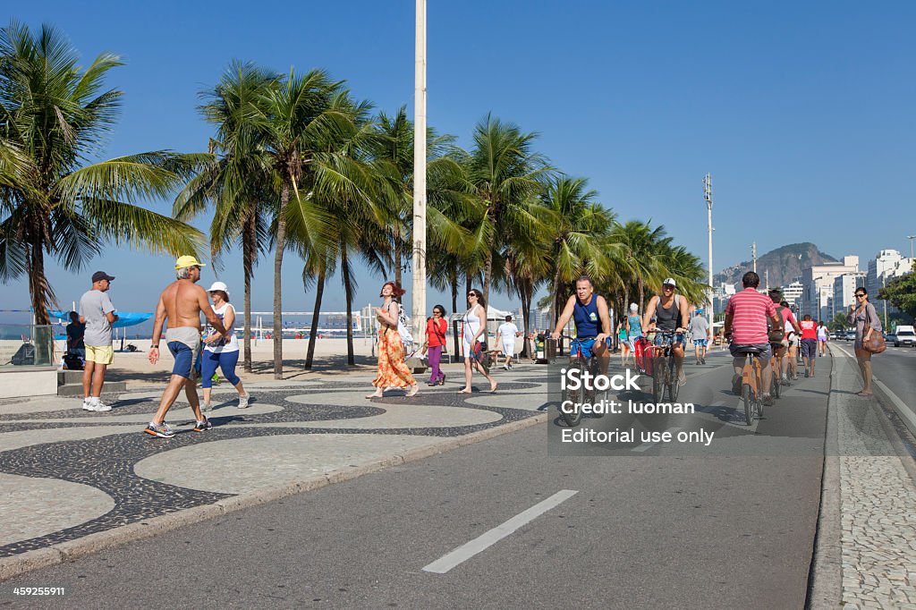 Spiaggia di Copacabana Percorso ciclabile - Foto stock royalty-free di Spiaggia di Copacabana