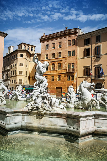 fonte de netuno na praça navona, em roma - piazza navona rome neptune copy space imagens e fotografias de stock